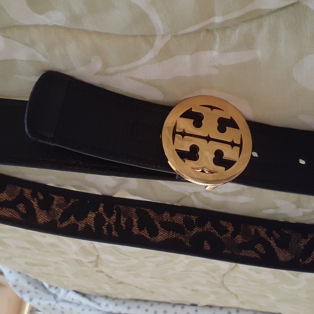 Tory Burch Black/ Leopard Reversible gold Logo Belt-Medium